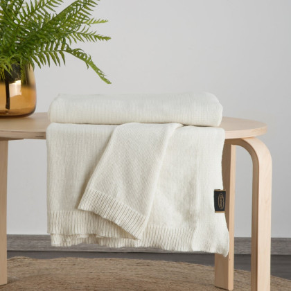 Deka EMI krémová 150x180cm žinilková